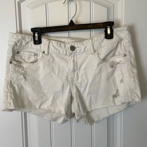 American Eagle White Cut off Shorts